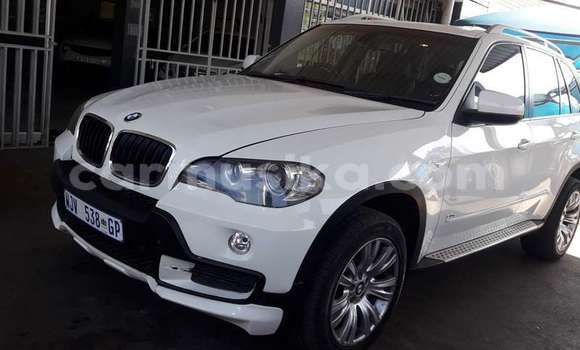 Acheter Occasion Voiture BMW X5 Blanc à Beitbridge, Matabeleland South Acheter Occasion Voiture BMW X5 Blanc à Beitbridge, Matabeleland South