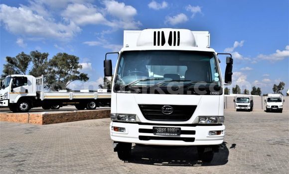 Acheter Occasion Utilitaire Nissan UD Blanc à Beitbridge, Matabeleland South Acheter Occasion Utilitaire Nissan UD Blanc à Beitbridge, Matabeleland South
