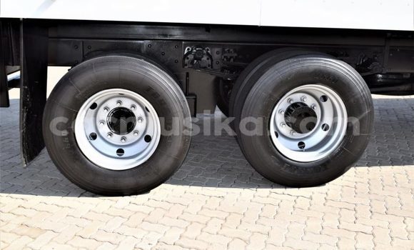 Acheter Occasion Utilitaire Nissan UD Blanc à Beitbridge, Matabeleland South Acheter Occasion Utilitaire Nissan UD Blanc à Beitbridge, Matabeleland South