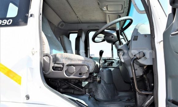 Acheter Occasion Utilitaire Nissan UD Blanc à Beitbridge, Matabeleland South Acheter Occasion Utilitaire Nissan UD Blanc à Beitbridge, Matabeleland South