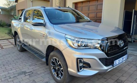 Buy Used Toyota Hilux Silver Car in Beitbridge in Matabeleland South