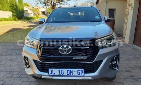 Buy Used Toyota Hilux Silver Car in Beitbridge in Matabeleland South Buy Used Toyota Hilux Silver Car in Beitbridge in Matabeleland South