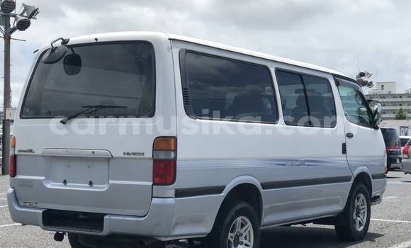 Tenga Tsaru Toyota Hiace Chena Mota in Beitbridge in Matabeleland South Tenga Tsaru Toyota Hiace Chena Mota in Beitbridge in Matabeleland South