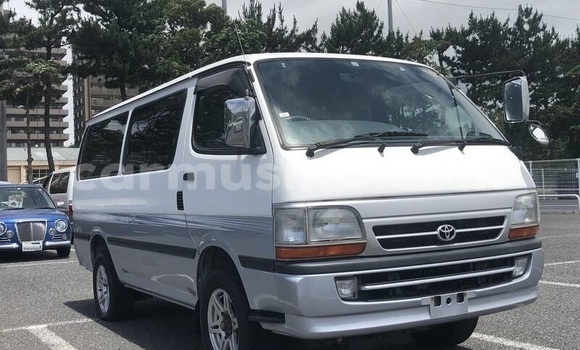 Tenga Tsaru Toyota Hiace Chena Mota in Beitbridge in Matabeleland South Tenga Tsaru Toyota Hiace Chena Mota in Beitbridge in Matabeleland South