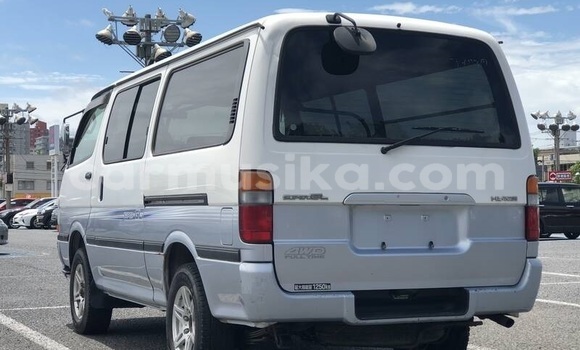 Tenga Tsaru Toyota Hiace Chena Mota in Beitbridge in Matabeleland South Tenga Tsaru Toyota Hiace Chena Mota in Beitbridge in Matabeleland South