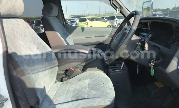 Tenga Tsaru Toyota Hiace Chena Mota in Beitbridge in Matabeleland South Tenga Tsaru Toyota Hiace Chena Mota in Beitbridge in Matabeleland South