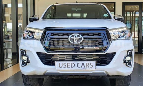 Nunua Ilio tumika Toyota Hilux Nyeupe Gari ndani ya Beitbridge nchini Matabeleland Kusini