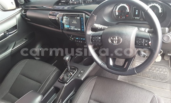 Nunua Ilio tumika Toyota Hilux Nyeupe Gari ndani ya Beitbridge nchini Matabeleland Kusini Nunua Ilio tumika Toyota Hilux Nyeupe Gari ndani ya Beitbridge nchini Matabeleland Kusini