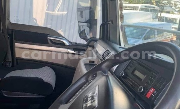 Buy Used MG 5 White Car in Beitbridge in Matabeleland South Buy Used MG 5 White Car in Beitbridge in Matabeleland South