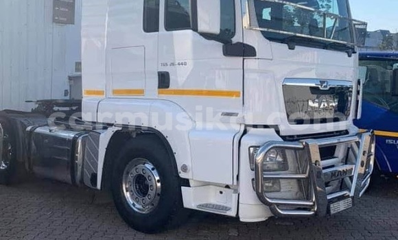 Buy Used MG 5 White Car in Beitbridge in Matabeleland South Buy Used MG 5 White Car in Beitbridge in Matabeleland South