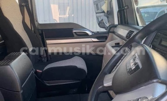 Buy Used MG 5 White Car in Beitbridge in Matabeleland South Buy Used MG 5 White Car in Beitbridge in Matabeleland South