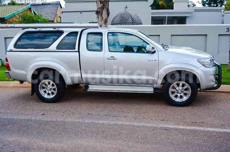 Big with watermark toyota hilux matabeleland south beitbridge 15154