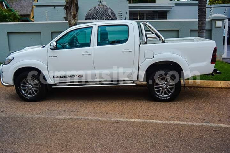 Big with watermark toyota hilux matabeleland south beitbridge 15156