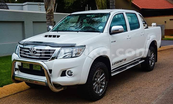 Acheter Occasion Voiture Toyota Hilux Blanc à Beitbridge, Matabeleland South Acheter Occasion Voiture Toyota Hilux Blanc à Beitbridge, Matabeleland South