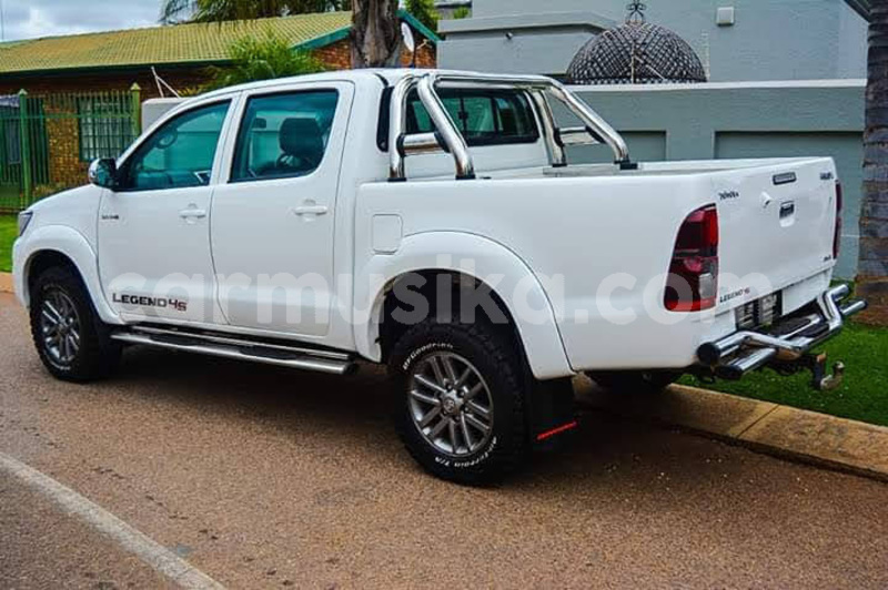 Big with watermark toyota hilux matabeleland south beitbridge 15156