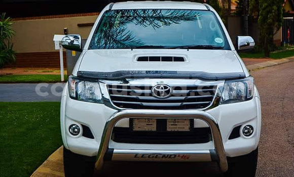 Acheter Occasion Voiture Toyota Hilux Blanc à Beitbridge, Matabeleland South Acheter Occasion Voiture Toyota Hilux Blanc à Beitbridge, Matabeleland South