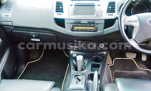 Acheter Occasion Voiture Toyota Hilux Blanc à Beitbridge, Matabeleland South Acheter Occasion Voiture Toyota Hilux Blanc à Beitbridge, Matabeleland South