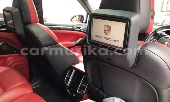 Acheter Occasion Voiture Porsche Cayenne Blanc à Beitbridge, Matabeleland South Acheter Occasion Voiture Porsche Cayenne Blanc à Beitbridge, Matabeleland South