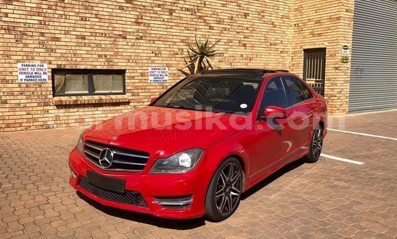 Acheter Occasion Voiture Mercedes‒Benz AMG GLC Rouge à Beitbridge, Matabeleland South Acheter Occasion Voiture Mercedes‒Benz AMG GLC Rouge à Beitbridge, Matabeleland South