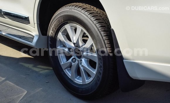 Tenga Imported Toyota Land Cruiser Chena Mota in Import - Dubai in Harare Tenga Imported Toyota Land Cruiser Chena Mota in Import - Dubai in Harare