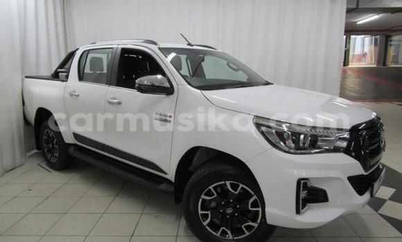 Acheter Occasion Voiture Toyota Hilux Blanc à Beitbridge, Matabeleland South Acheter Occasion Voiture Toyota Hilux Blanc à Beitbridge, Matabeleland South