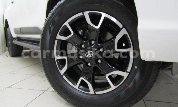 Acheter Occasion Voiture Toyota Hilux Blanc à Beitbridge, Matabeleland South Acheter Occasion Voiture Toyota Hilux Blanc à Beitbridge, Matabeleland South