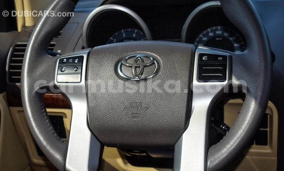 Acheter Import Voiture Toyota Prado Blanc à Import - Dubai, Harare Acheter Import Voiture Toyota Prado Blanc à Import - Dubai, Harare
