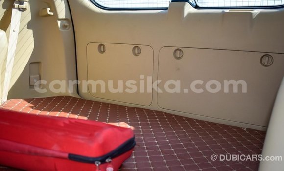 Acheter Import Voiture Toyota Prado Blanc à Import - Dubai, Harare Acheter Import Voiture Toyota Prado Blanc à Import - Dubai, Harare