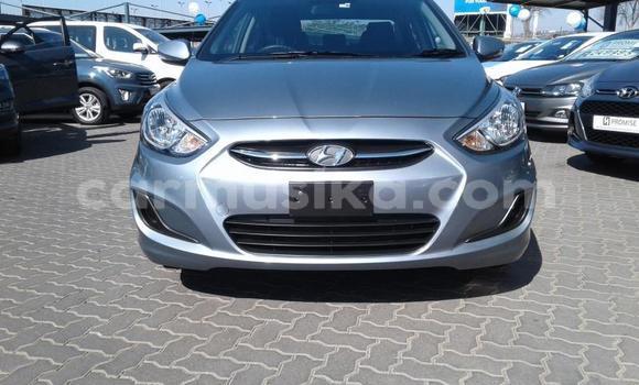 Nunua Ilio tumika Hyundai Accent Fedha Gari ndani ya Beitbridge nchini Matabeleland Kusini