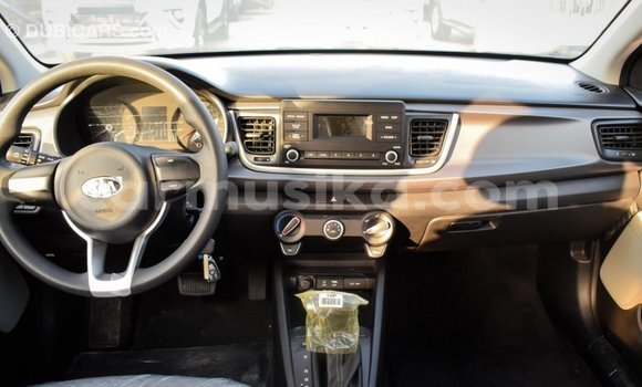 Acheter Import Voiture Kia Rio Noir à Import - Dubai, Harare Acheter Import Voiture Kia Rio Noir à Import - Dubai, Harare