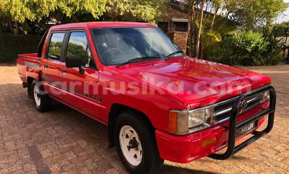 Tenga Tsaru Toyota Hilux Tsvuku Mota in Beitbridge in Matabeleland South Tenga Tsaru Toyota Hilux Tsvuku Mota in Beitbridge in Matabeleland South