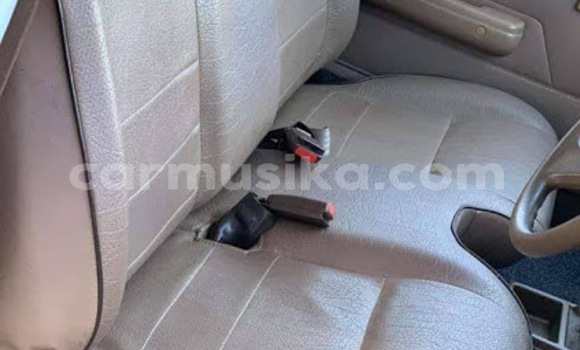 Acheter Occasion Voiture Toyota Hilux Blanc à Beitbridge, Matabeleland South Acheter Occasion Voiture Toyota Hilux Blanc à Beitbridge, Matabeleland South