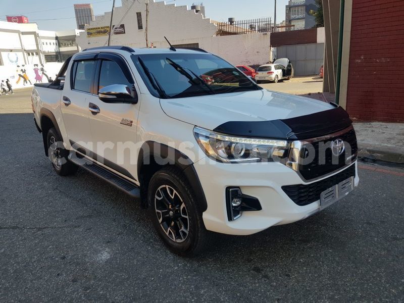 Big with watermark toyota hilux matabeleland south beitbridge 15210