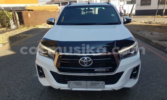 Acheter Occasion Voiture Toyota Hilux Blanc à Beitbridge, Matabeleland South Acheter Occasion Voiture Toyota Hilux Blanc à Beitbridge, Matabeleland South