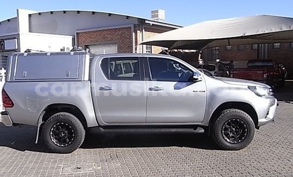 Nunua Ilio tumika Toyota Hilux Fedha Gari ndani ya Beitbridge nchini Matabeleland Kusini