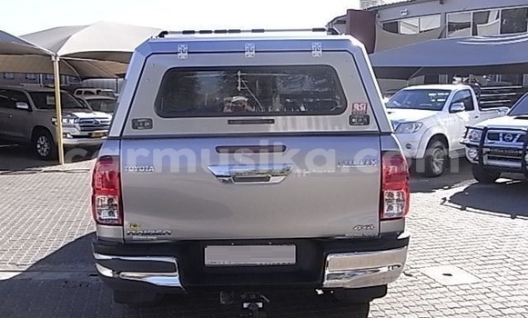 Nunua Ilio tumika Toyota Hilux Fedha Gari ndani ya Beitbridge nchini Matabeleland Kusini Nunua Ilio tumika Toyota Hilux Fedha Gari ndani ya Beitbridge nchini Matabeleland Kusini