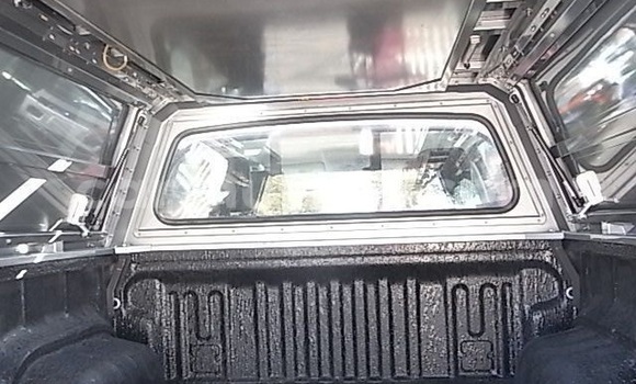 Nunua Ilio tumika Toyota Hilux Fedha Gari ndani ya Beitbridge nchini Matabeleland Kusini Nunua Ilio tumika Toyota Hilux Fedha Gari ndani ya Beitbridge nchini Matabeleland Kusini