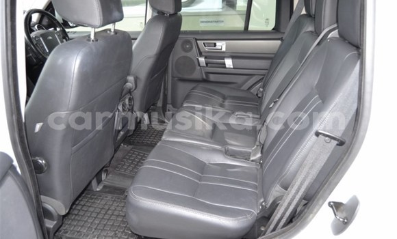 Tenga Tsaru Land Rover Discovery Chena Mota in Beitbridge in Matabeleland South Tenga Tsaru Land Rover Discovery Chena Mota in Beitbridge in Matabeleland South