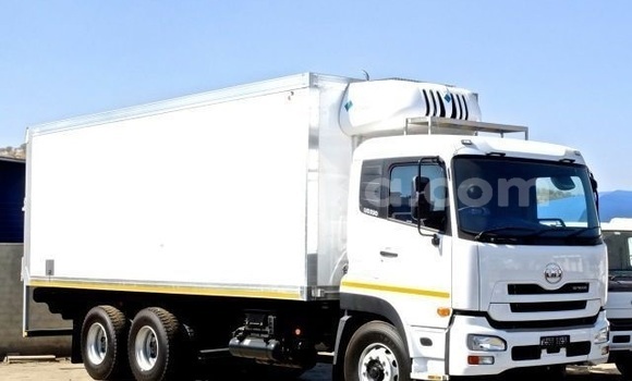 Buy Used Nissan UD White Truck in Beitbridge in Matabeleland South
