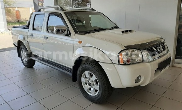 Buy Used Nissan NP 300 White Car in Beitbridge in Matabeleland South Buy Used Nissan NP 300 White Car in Beitbridge in Matabeleland South