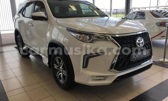 Buy Used Toyota Fortuner White Car in Beitbridge in Matabeleland South Buy Used Toyota Fortuner White Car in Beitbridge in Matabeleland South