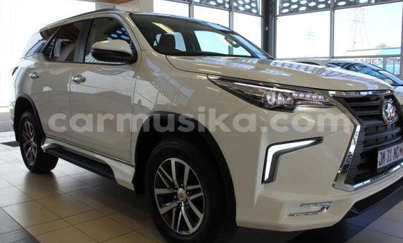 Buy Used Toyota Fortuner White Car in Beitbridge in Matabeleland South Buy Used Toyota Fortuner White Car in Beitbridge in Matabeleland South