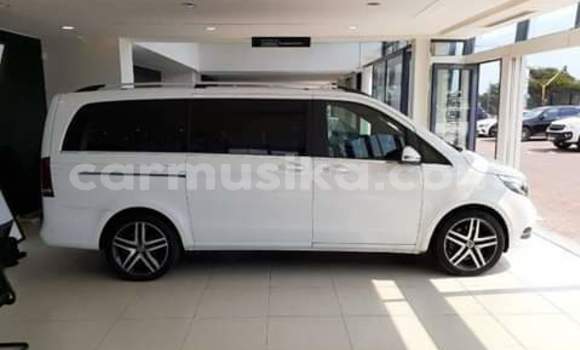 Tenga Tsaru Mercedes‒Benz AMG GLE Chena Mota in Beitbridge in Matabeleland South Tenga Tsaru Mercedes‒Benz AMG GLE Chena Mota in Beitbridge in Matabeleland South