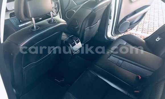 Tenga Tsaru Mercedes‒Benz C–Class Chena Mota in Beitbridge in Matabeleland South Tenga Tsaru Mercedes‒Benz C–Class Chena Mota in Beitbridge in Matabeleland South