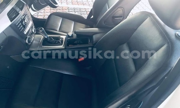 Tenga Tsaru Mercedes‒Benz C–Class Chena Mota in Beitbridge in Matabeleland South Tenga Tsaru Mercedes‒Benz C–Class Chena Mota in Beitbridge in Matabeleland South