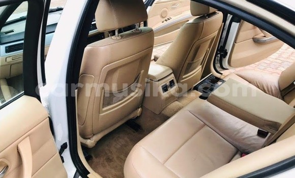 Tenga Tsaru BMW 3–Series Chena Mota in Beitbridge in Matabeleland South Tenga Tsaru BMW 3–Series Chena Mota in Beitbridge in Matabeleland South