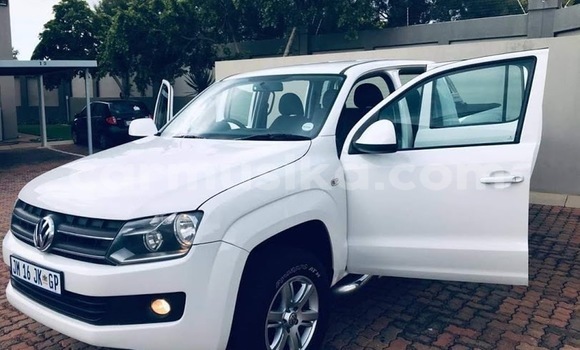 Buy Used Volkswagen Amarok White Car in Beitbridge in Matabeleland South Buy Used Volkswagen Amarok White Car in Beitbridge in Matabeleland South