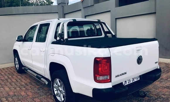 Buy Used Volkswagen Amarok White Car in Beitbridge in Matabeleland South Buy Used Volkswagen Amarok White Car in Beitbridge in Matabeleland South