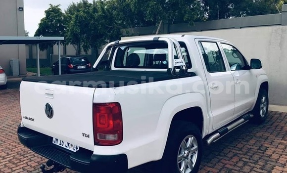 Buy Used Volkswagen Amarok White Car in Beitbridge in Matabeleland South Buy Used Volkswagen Amarok White Car in Beitbridge in Matabeleland South