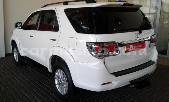 Buy Used Toyota Fortuner White Car in Alexandra Park in Harare Buy Used Toyota Fortuner White Car in Alexandra Park in Harare